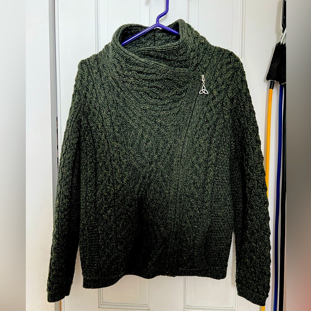 Aran wool cardigan zip-up jacket